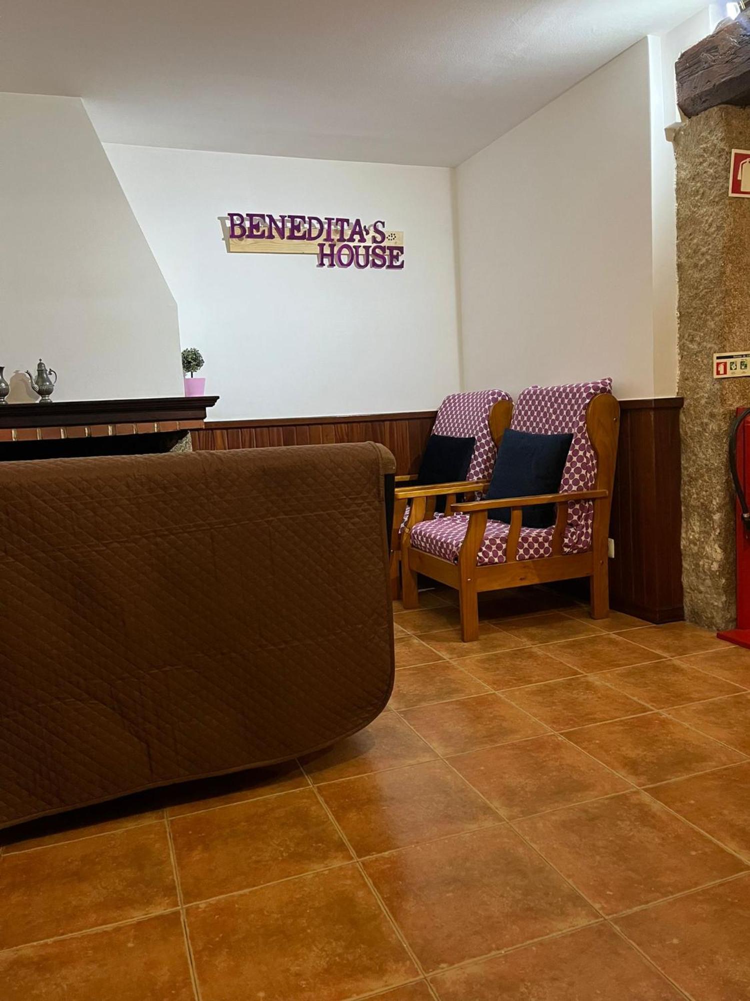 Benedita's House * Capinha